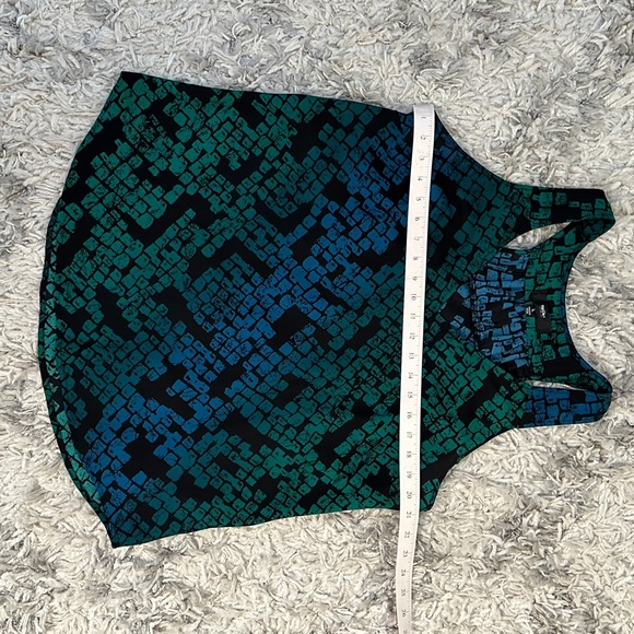Massimo Geometric Patterned Tank Top - Picture 7 of 10